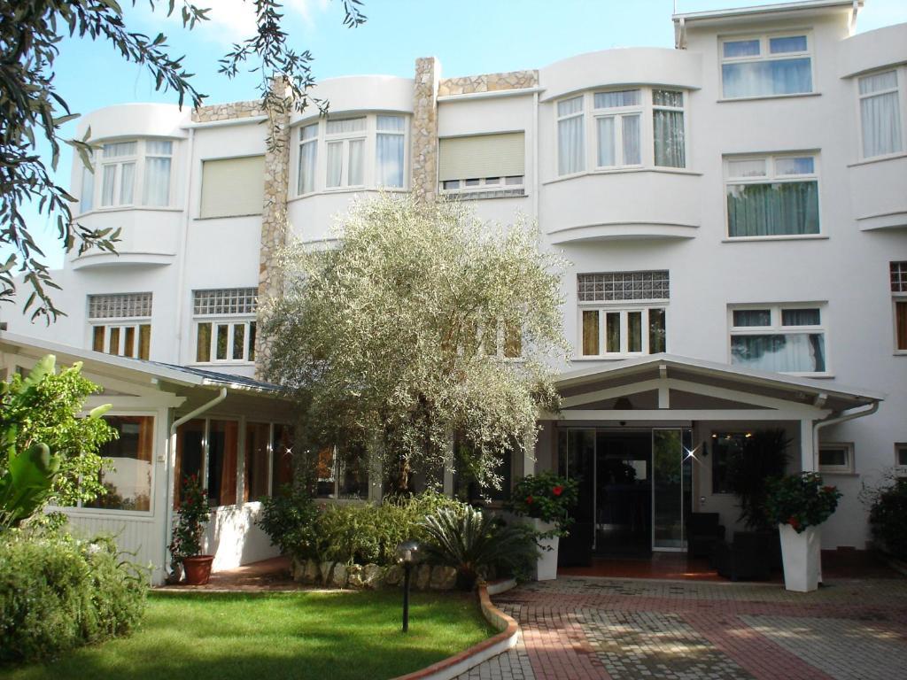 Hotel Capo Circeo Centro Benessere & Padel San Felice Circeo Bagian luar foto